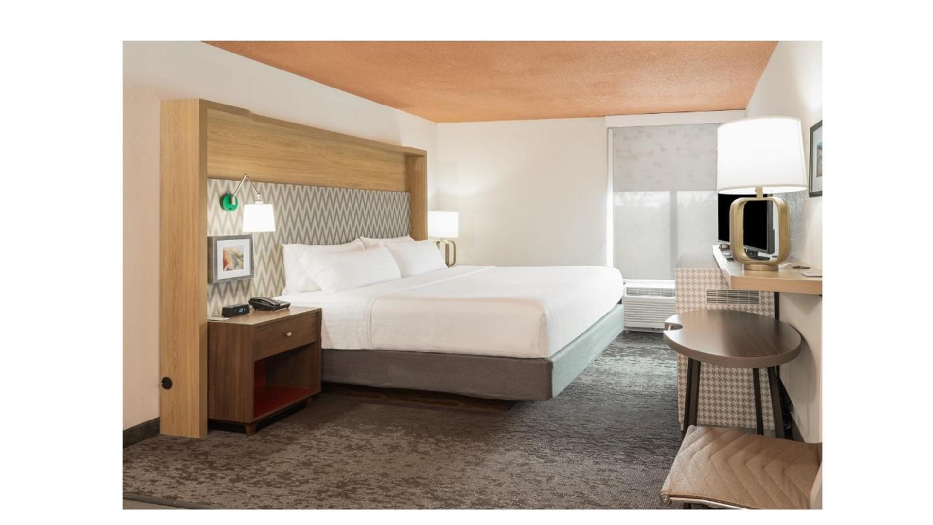 Holiday Inn Roanoke Airport-Conference CTR