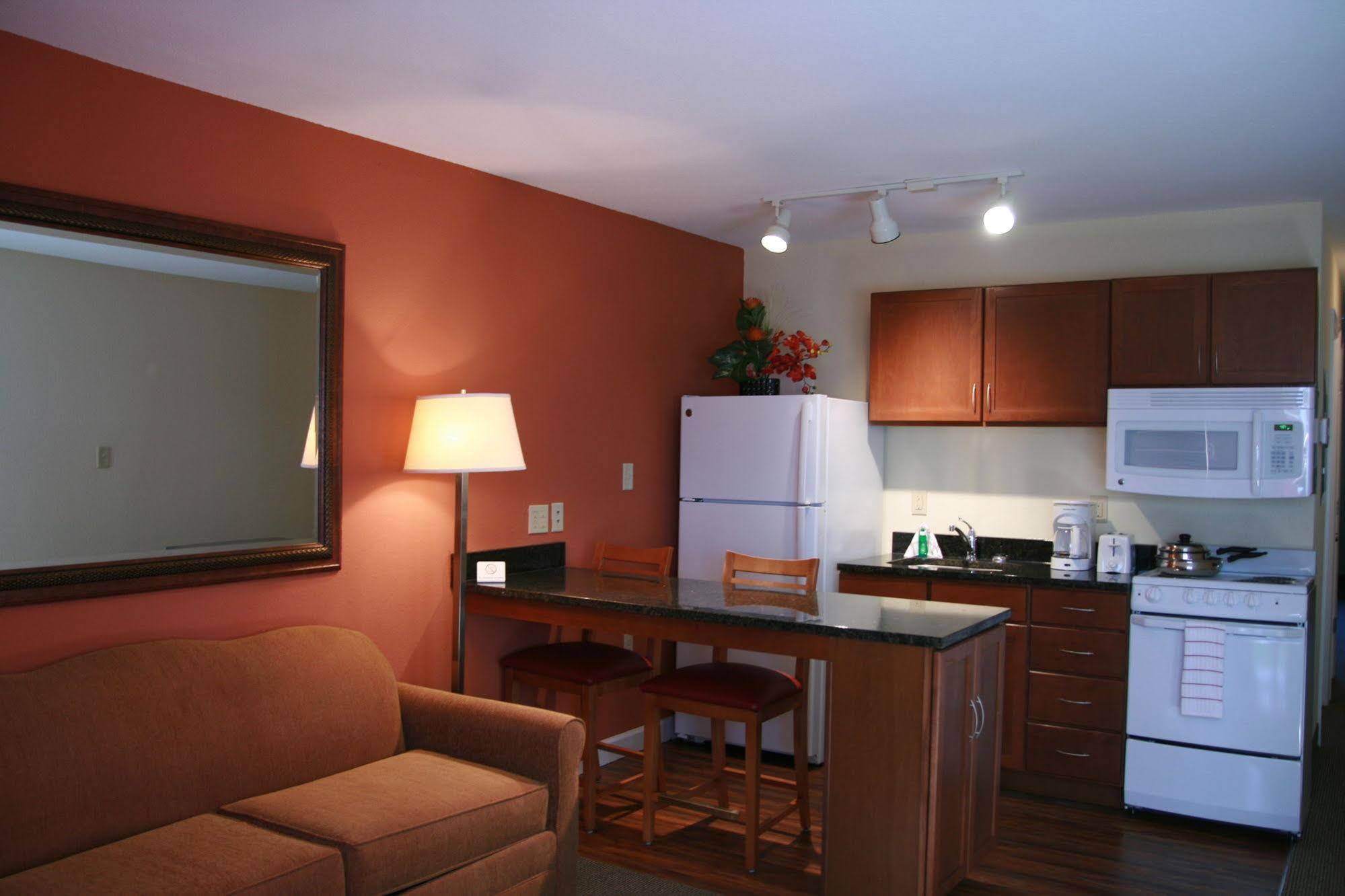 Affordable Suites Quantico, VA