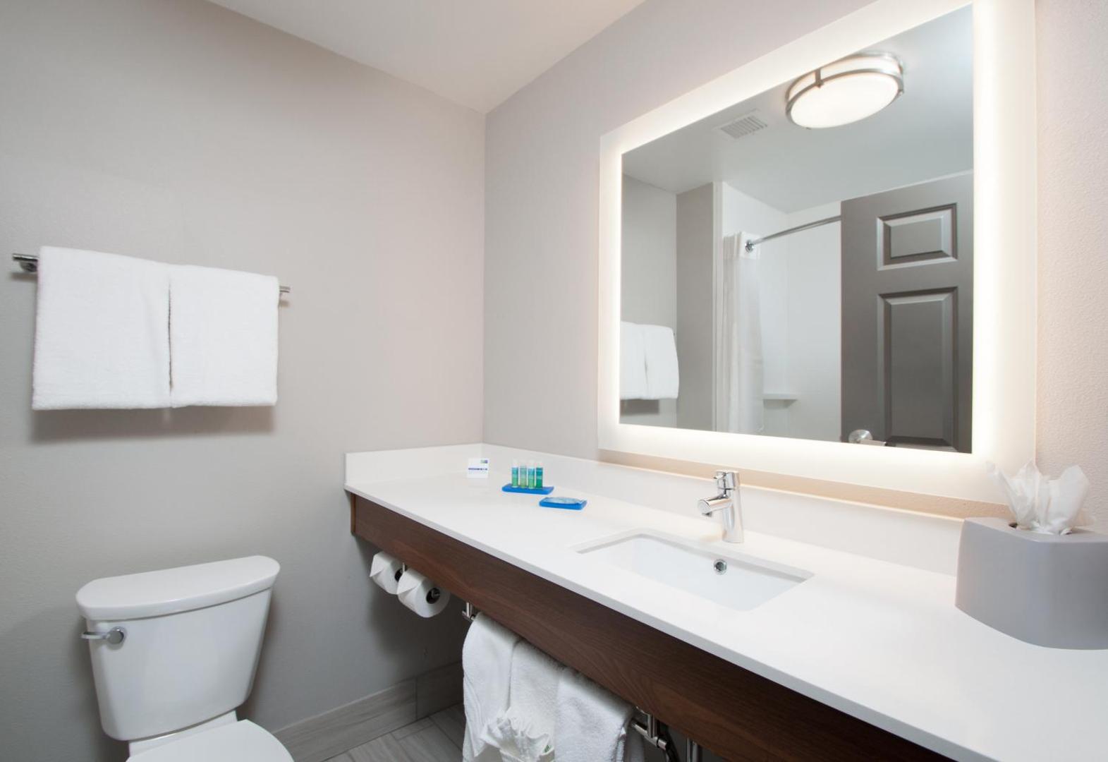 Holiday Inn Express Quantico - Stafford