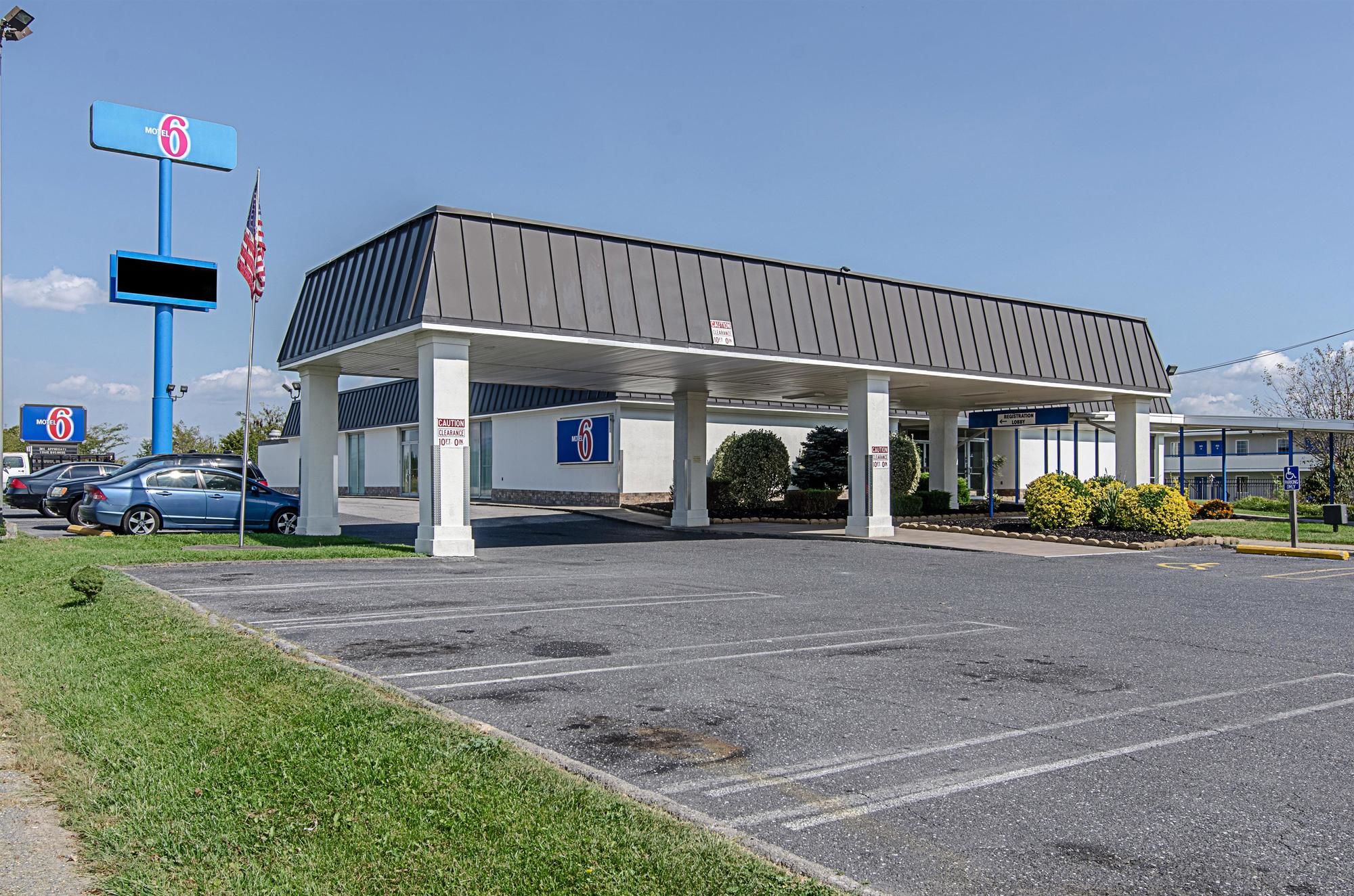 Motel 6