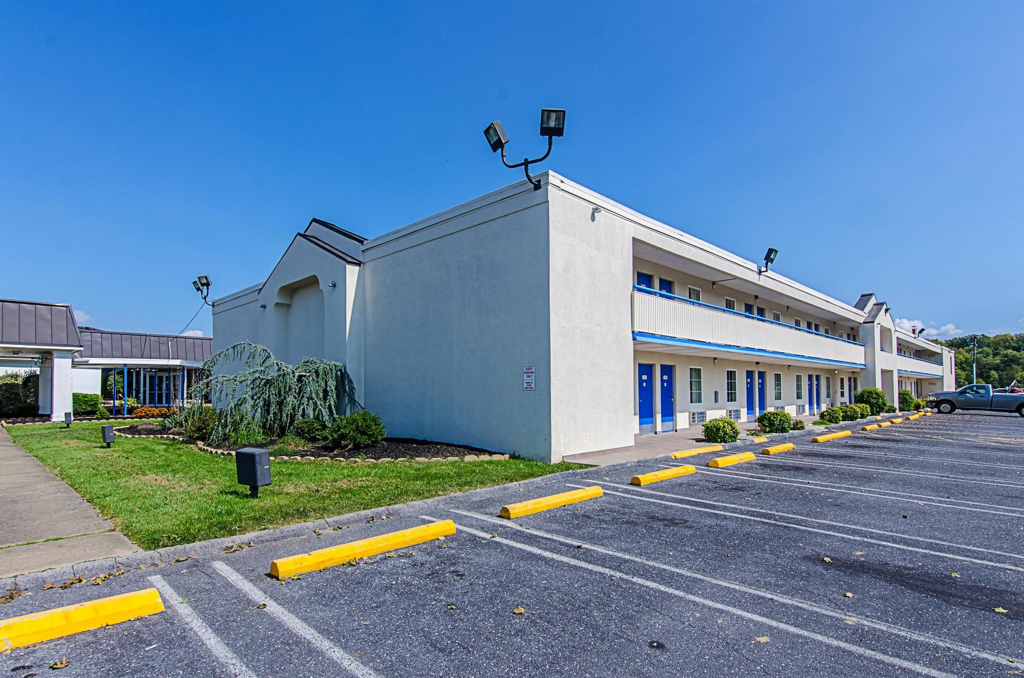 Motel 6