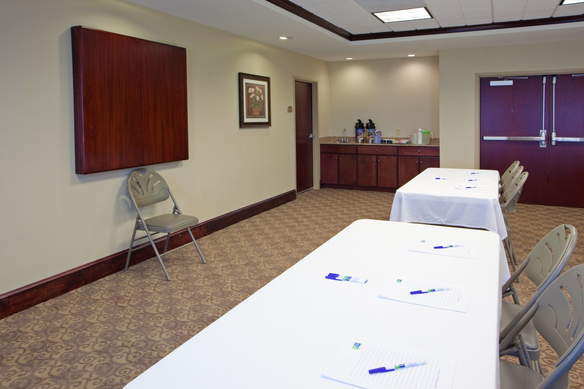 Holiday Inn Express & Suites Tappahannock