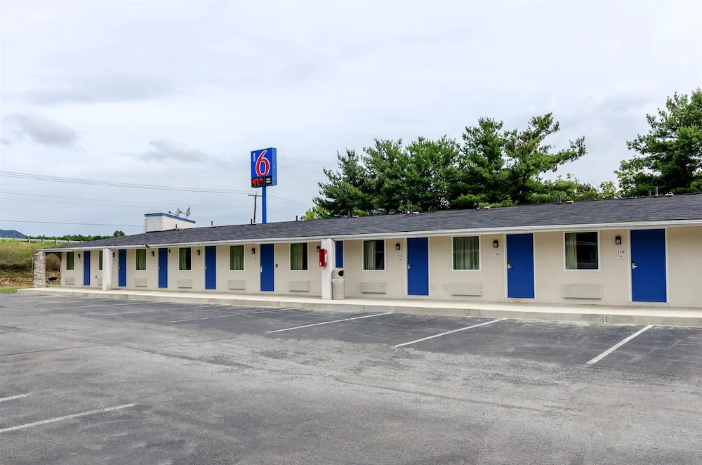 Motel 6 Troutville