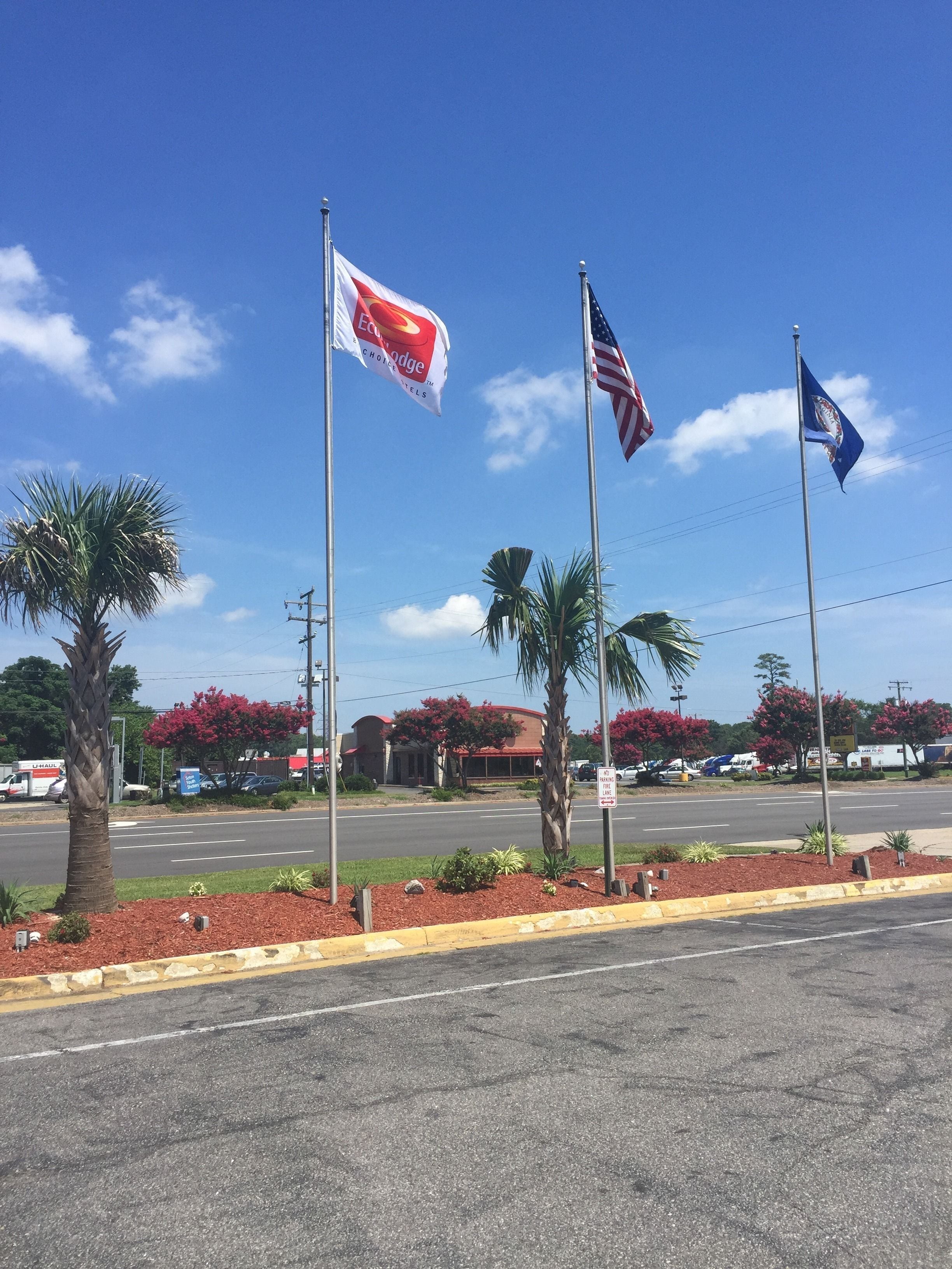 Econo Lodge Inn & Suites I-64 & US 13