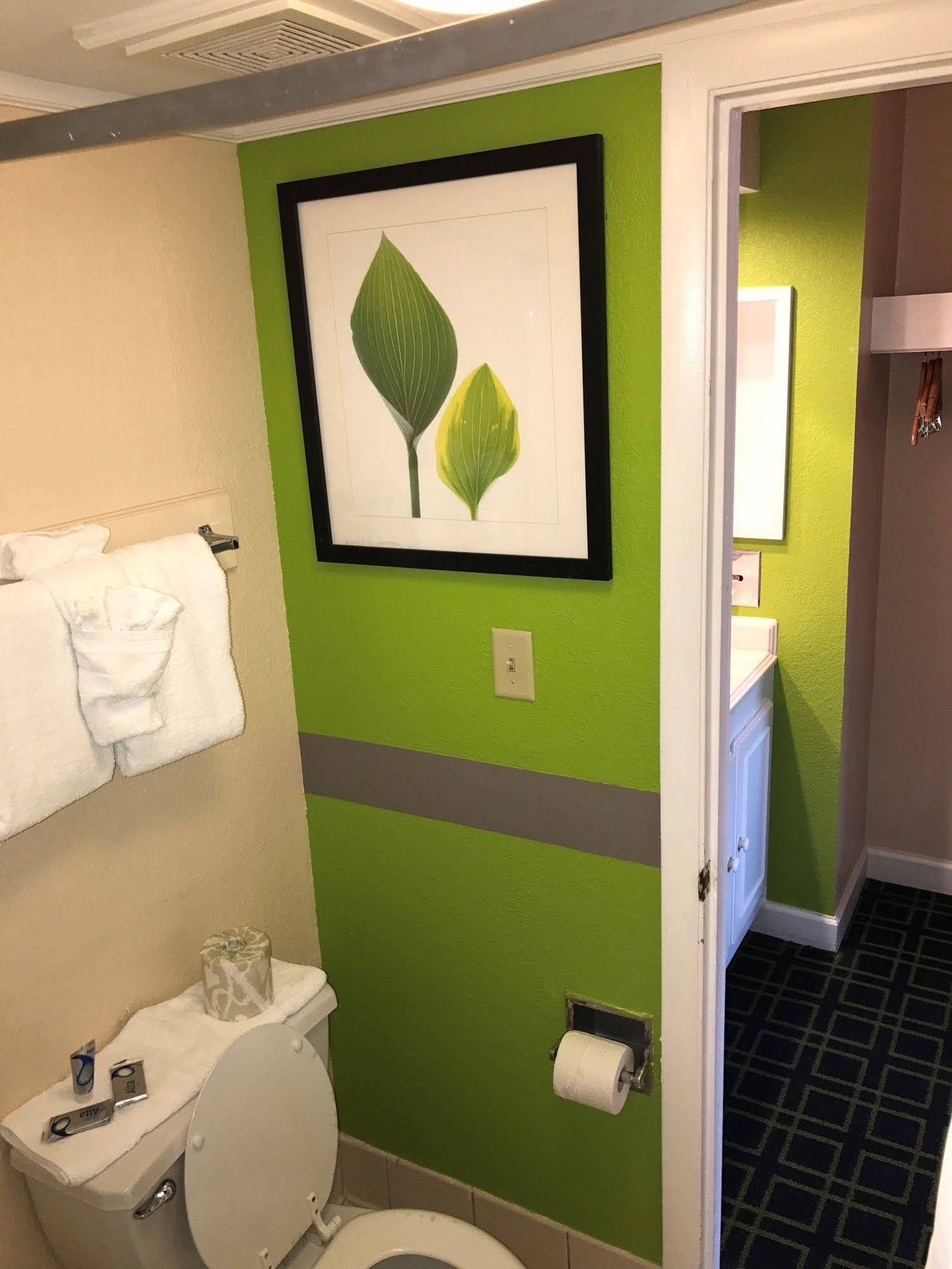 Magnuson Hotel Virginia Beach