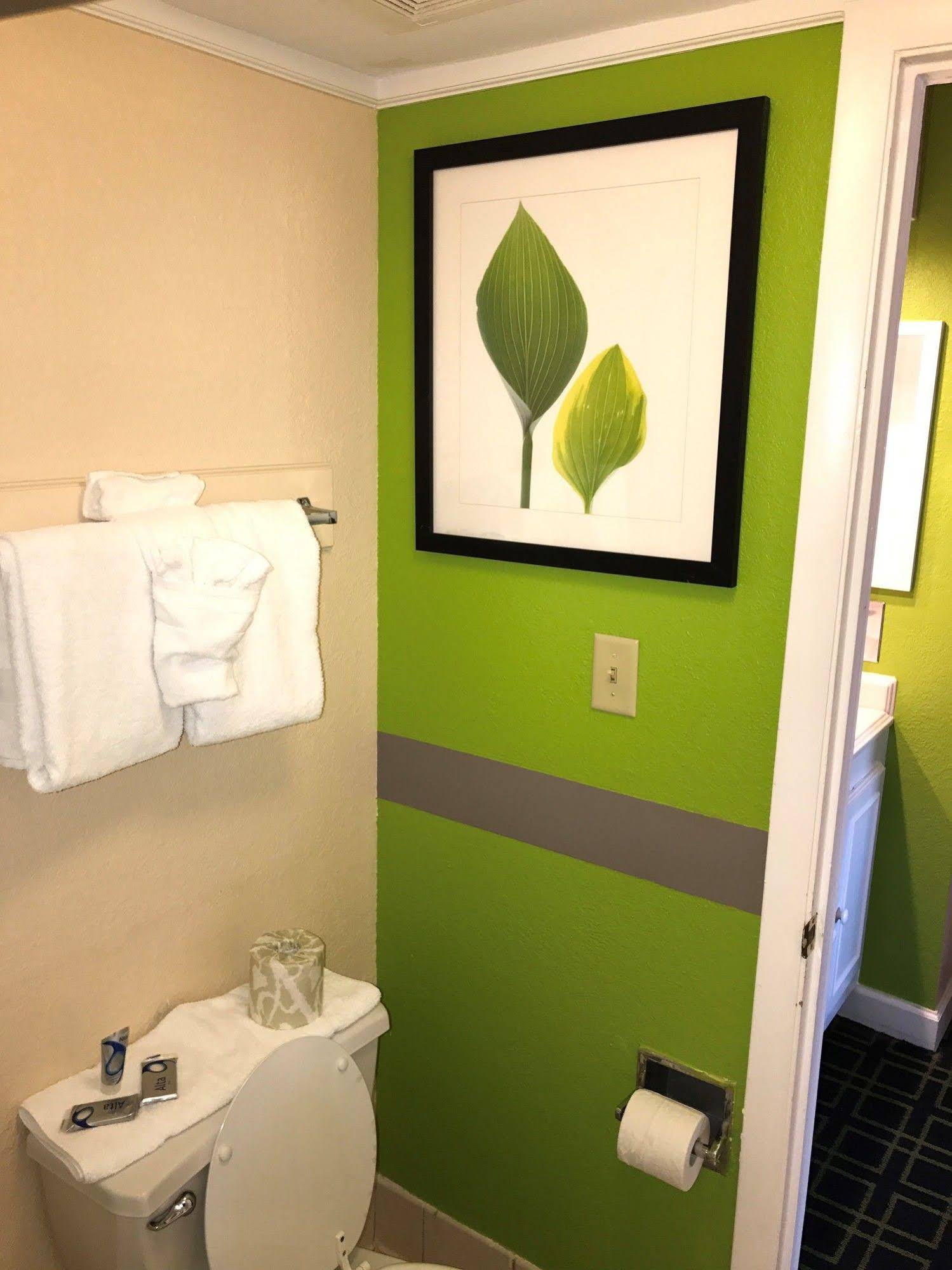 Magnuson Hotel Virginia Beach