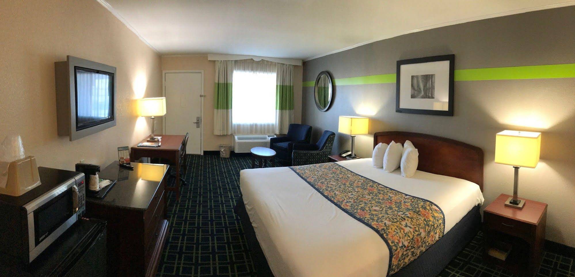 Magnuson Hotel Virginia Beach
