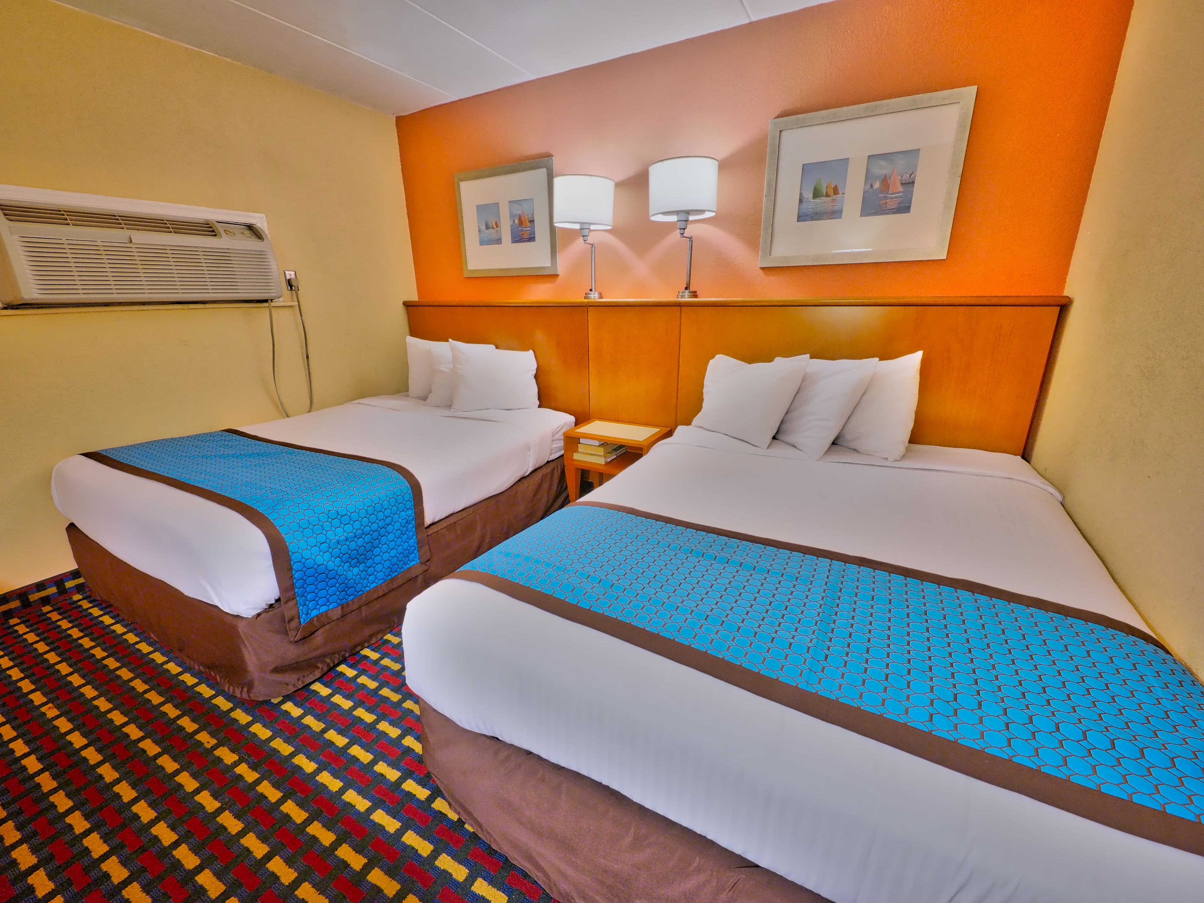 Seashire Inn & Suites