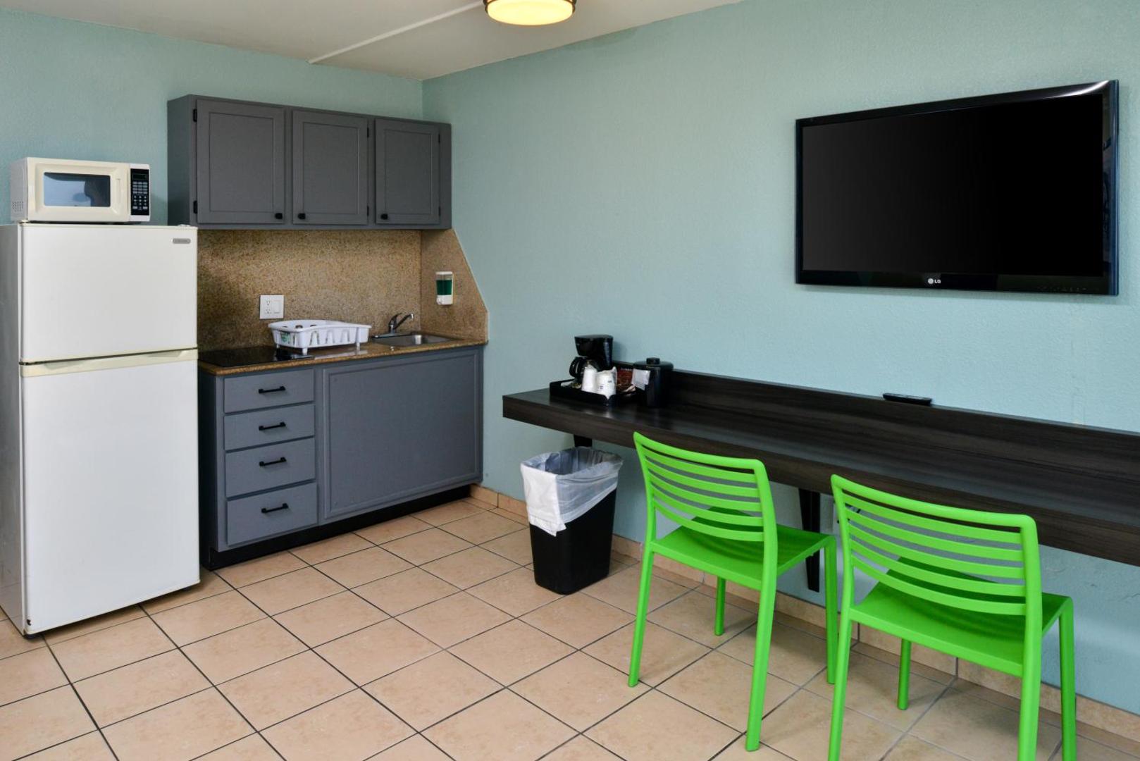 SureStay Studio by Best Western Virginia Beach Oceanfront