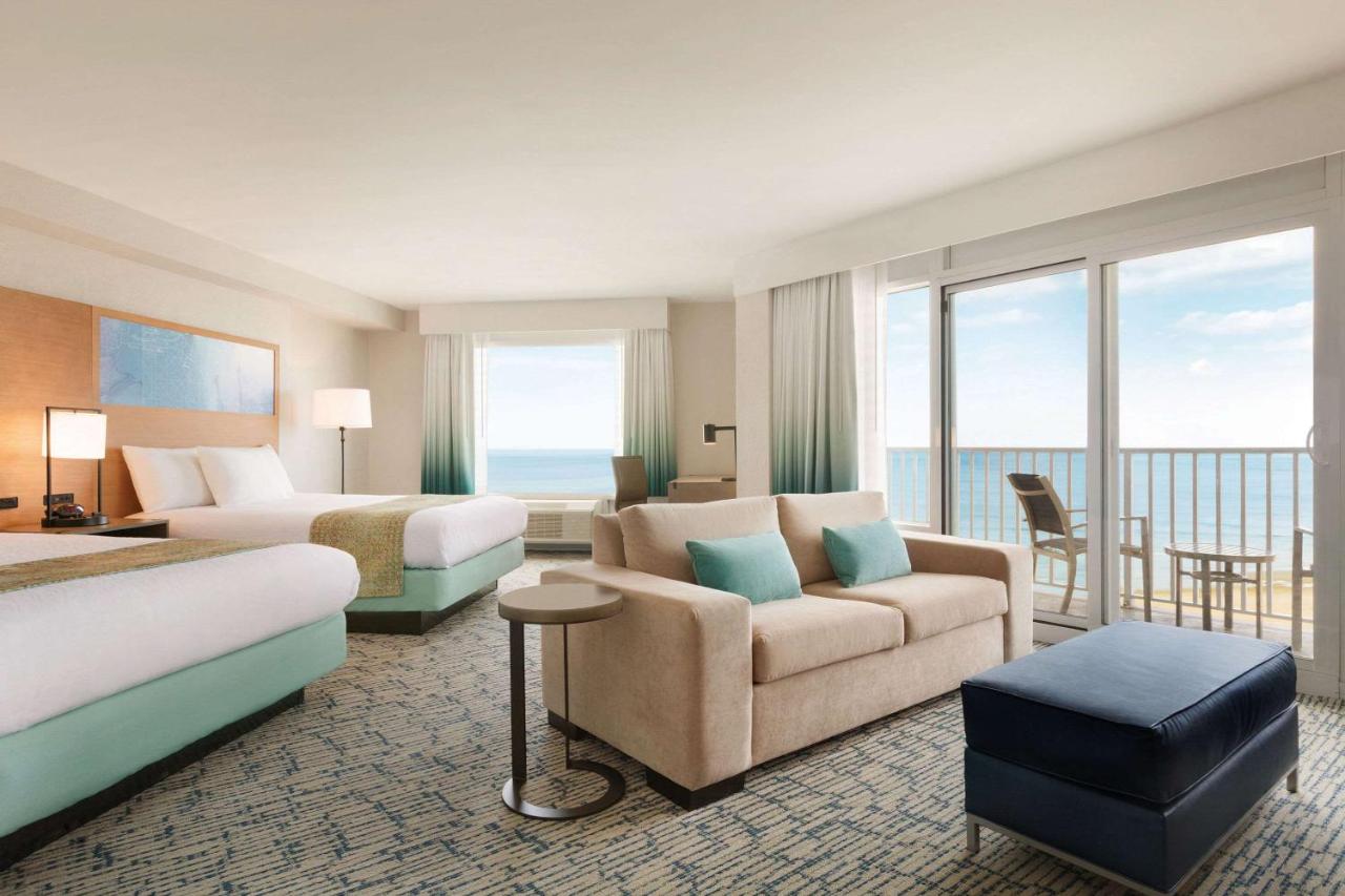Surfbreak Oceanfront Hotel