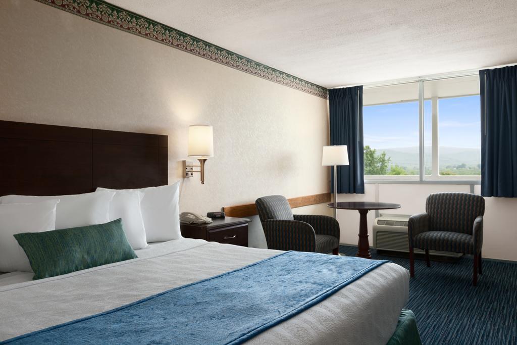 Days Inn by Wyndham Waynesboro