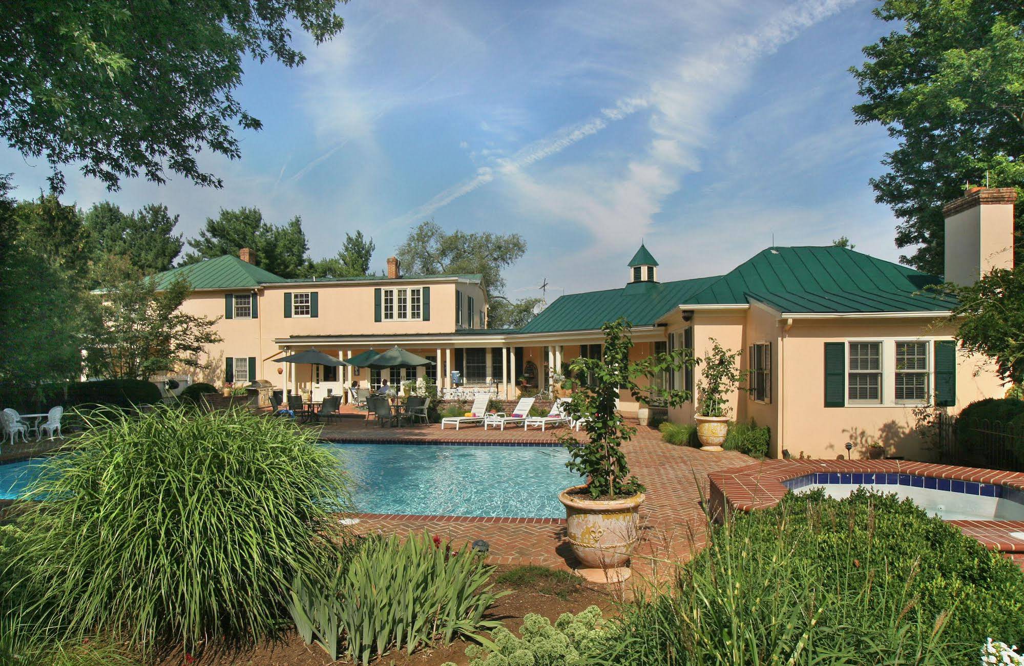 L'Auberge Provencale Bed & Breakfast