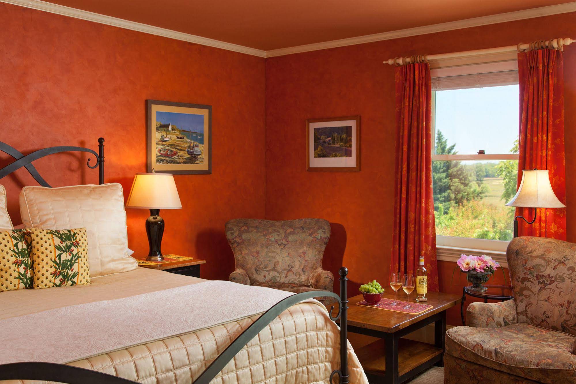 L'Auberge Provencale Bed & Breakfast