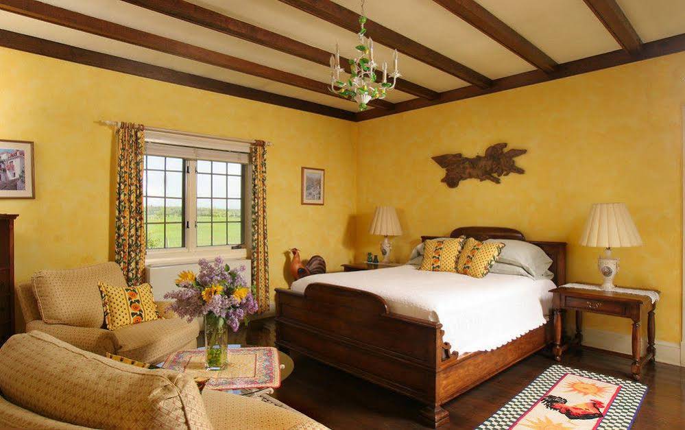 L'Auberge Provencale Bed & Breakfast