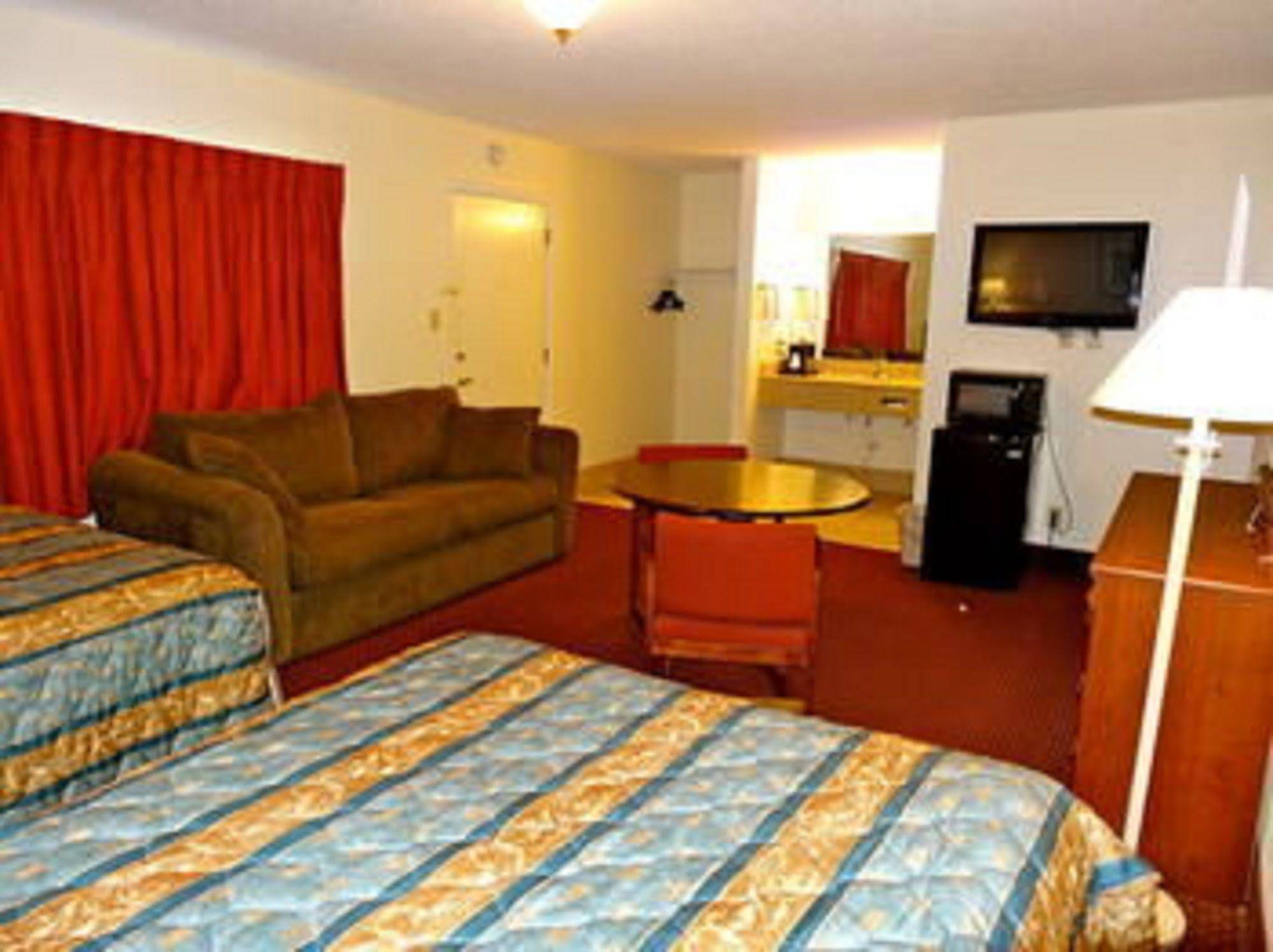 Whispering Pines Motel