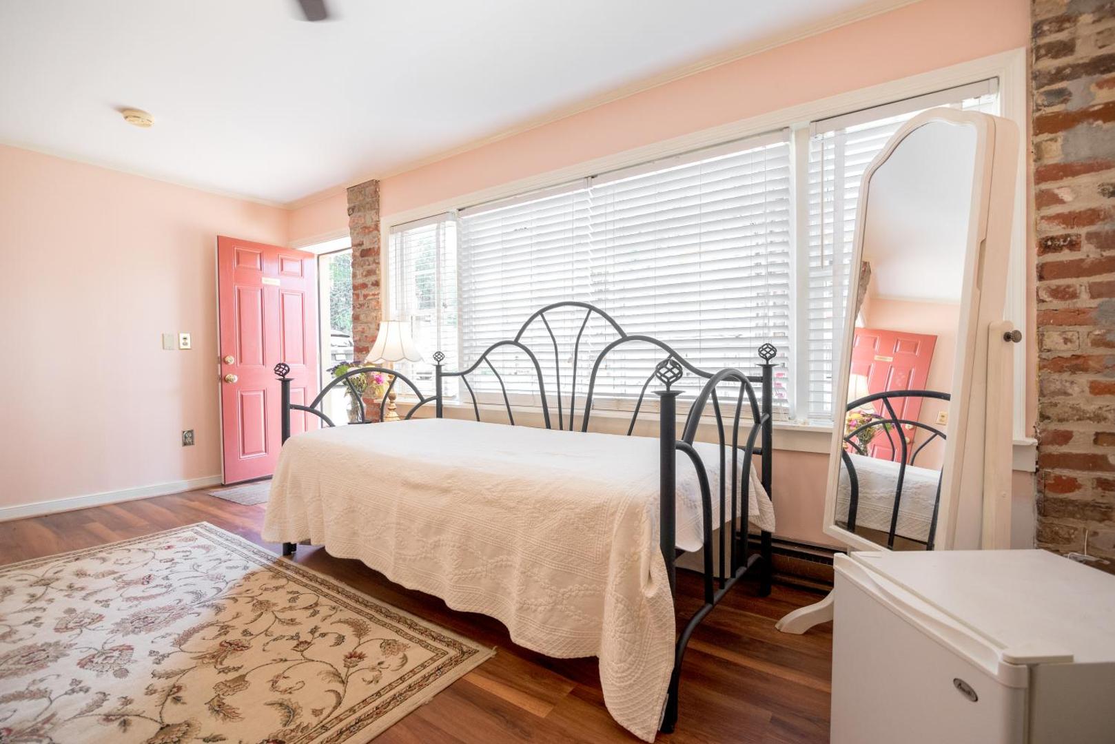 Cedars of Williamsburg Bed & Breakfast
