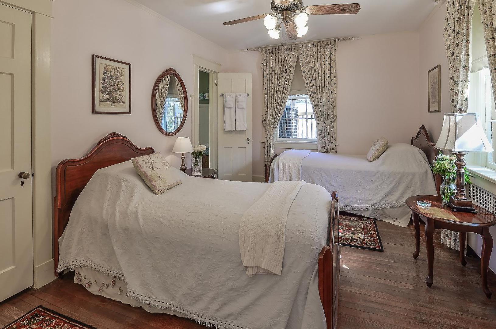 Cedars of Williamsburg Bed & Breakfast