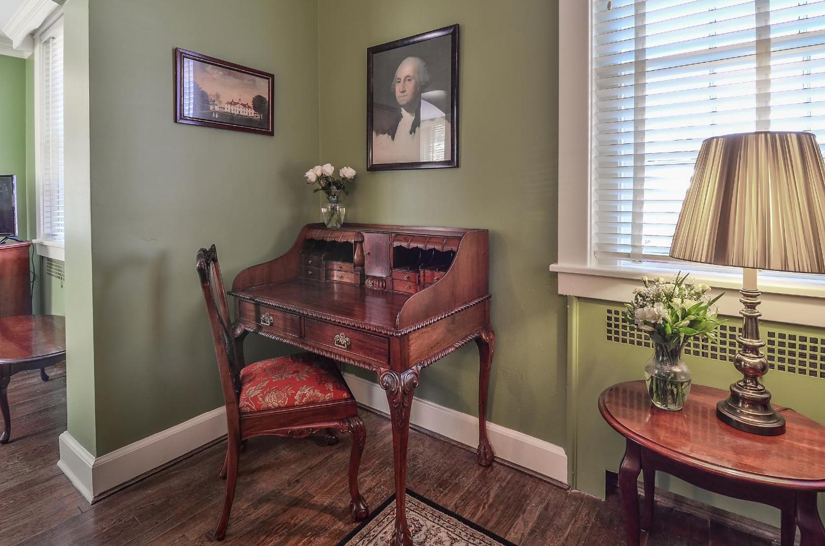 Cedars of Williamsburg Bed & Breakfast
