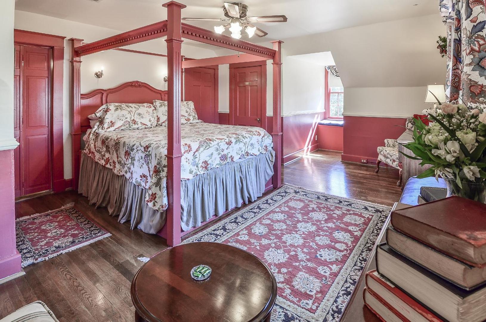 Cedars of Williamsburg Bed & Breakfast