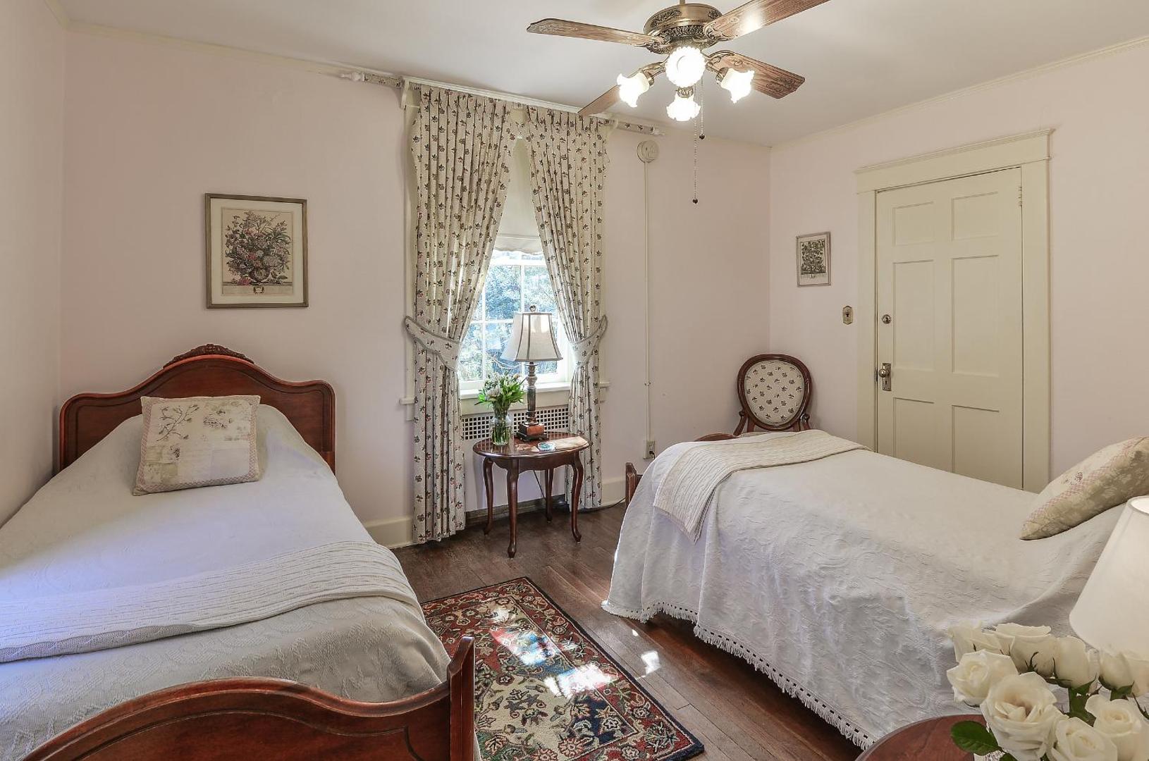 Cedars of Williamsburg Bed & Breakfast