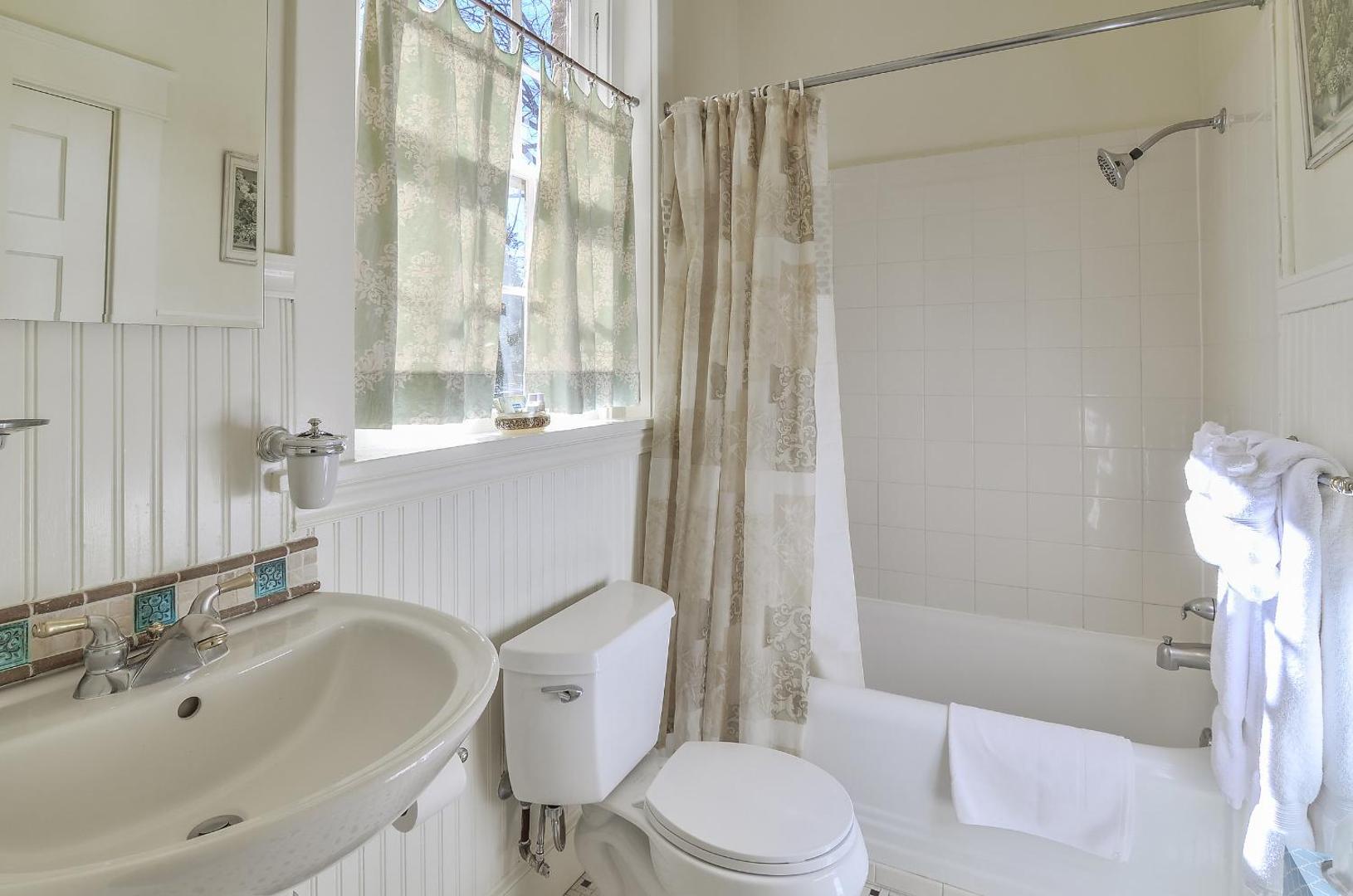 Cedars of Williamsburg Bed & Breakfast