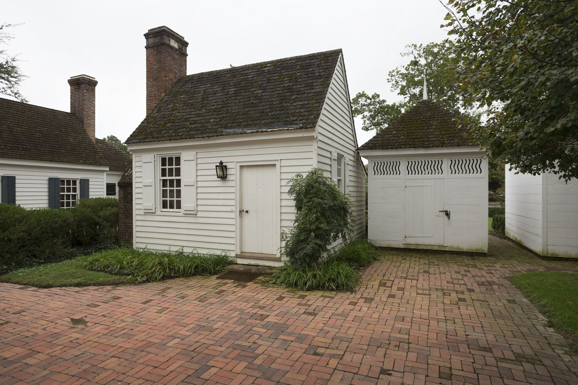 Colonial Houses, an official Colonial Williamsburg Hotel