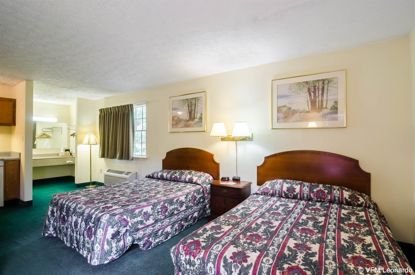 Econo Lodge Colonial