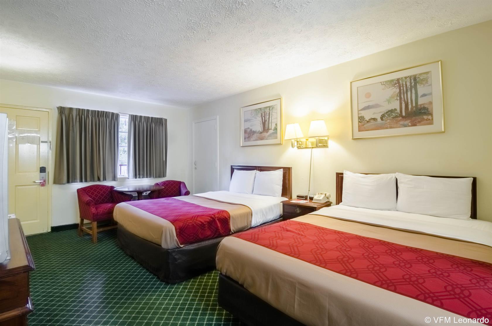 Econo Lodge Colonial