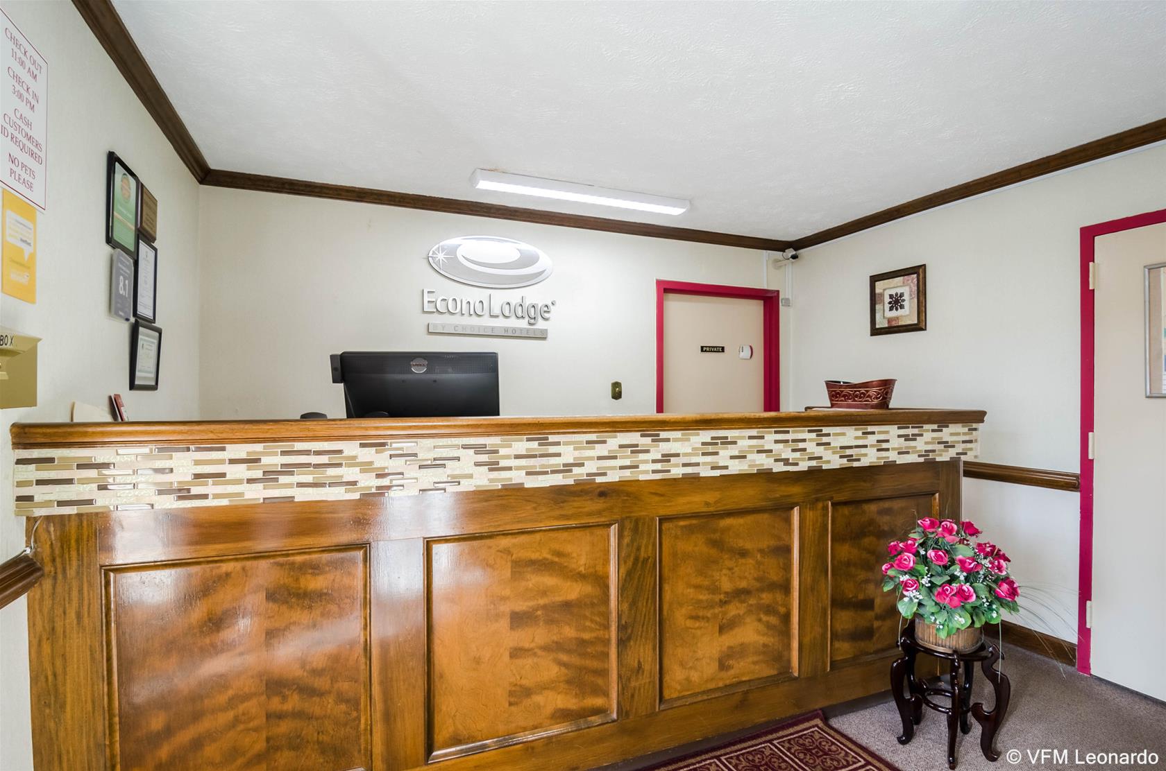 Econo Lodge Colonial