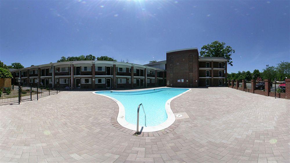 Rodeway Inn & Suites Williamsburg Central