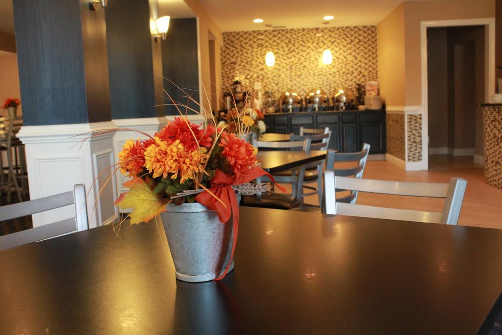Rodeway Inn & Suites Williamsburg Central