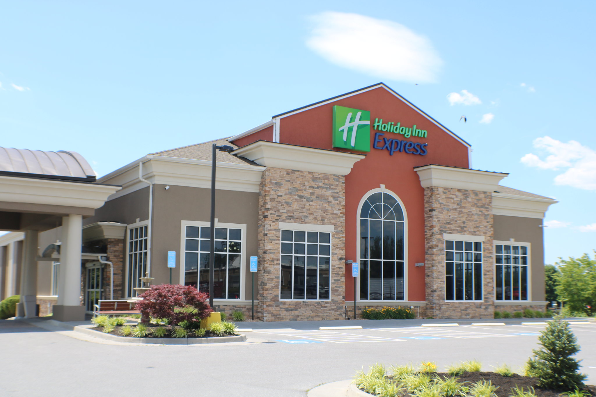 Holiday Inn Express Woodstock-Shenandoah Valley