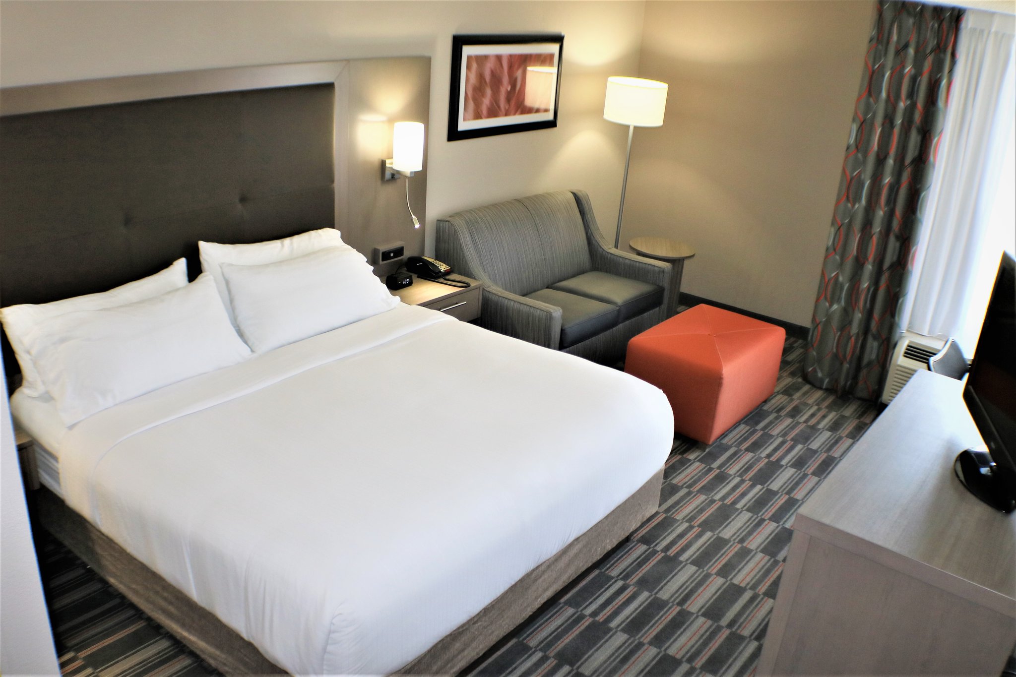 Holiday Inn Express Woodstock-Shenandoah Valley