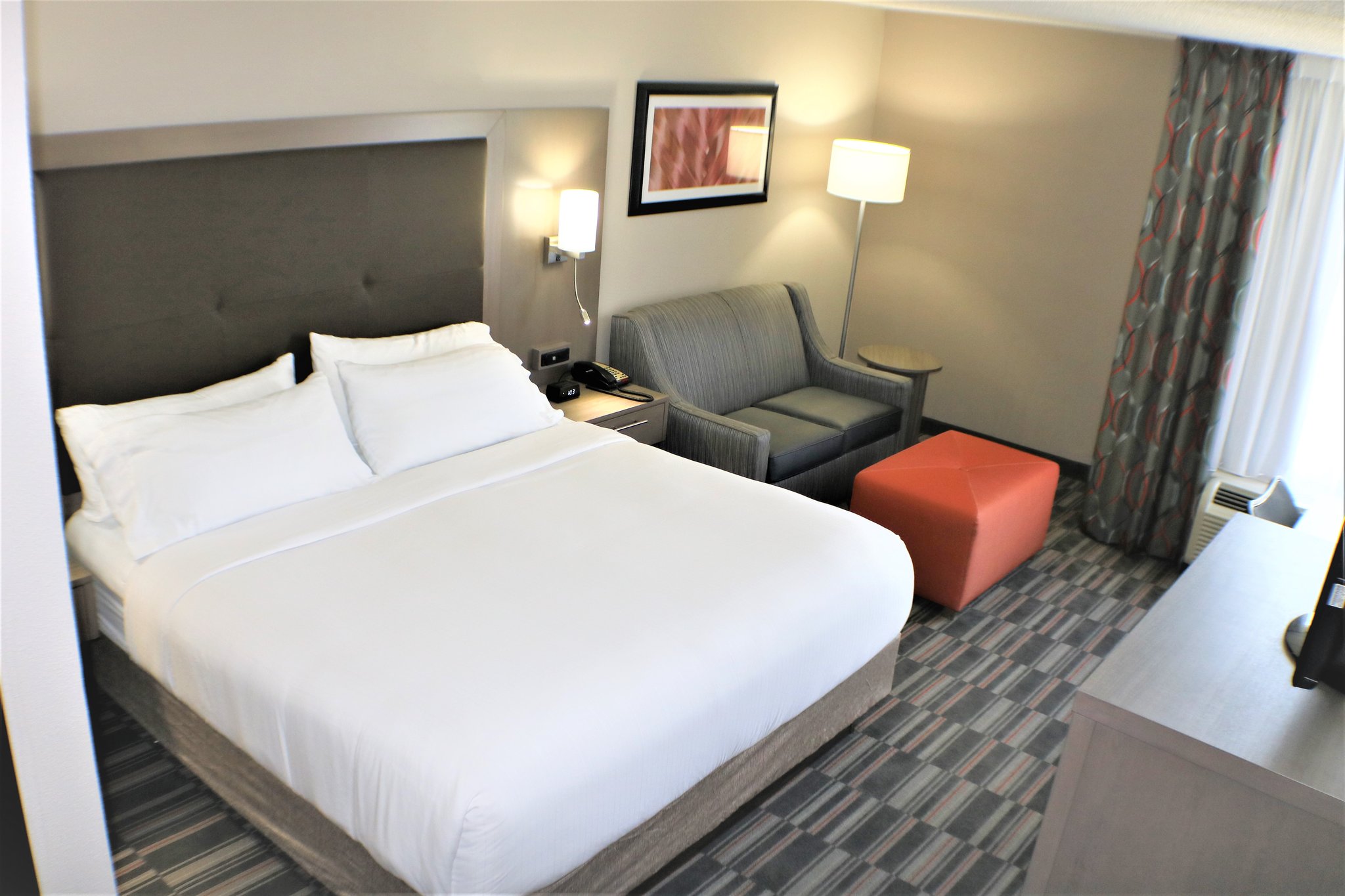 Holiday Inn Express Woodstock-Shenandoah Valley