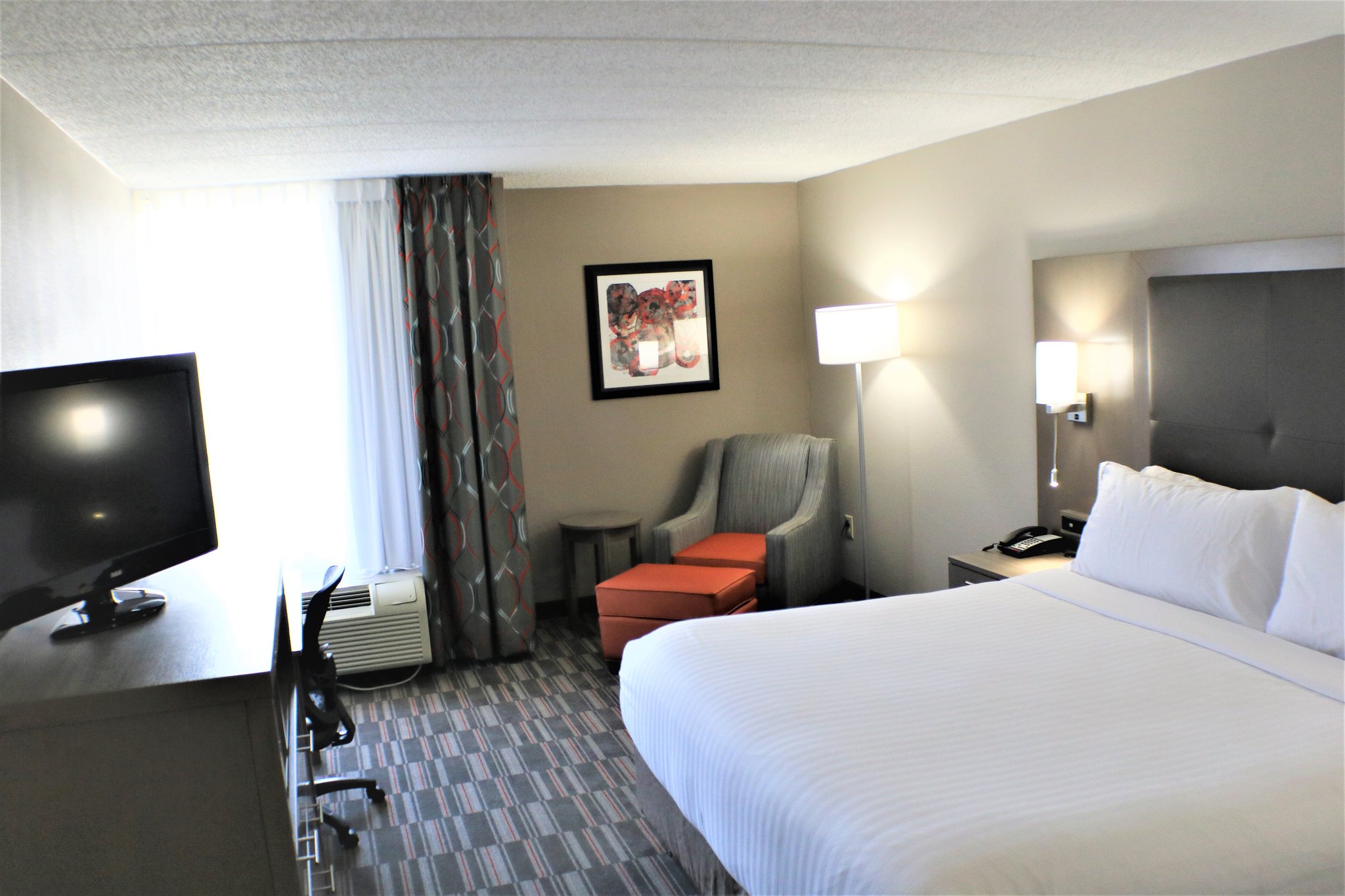Holiday Inn Express Woodstock-Shenandoah Valley