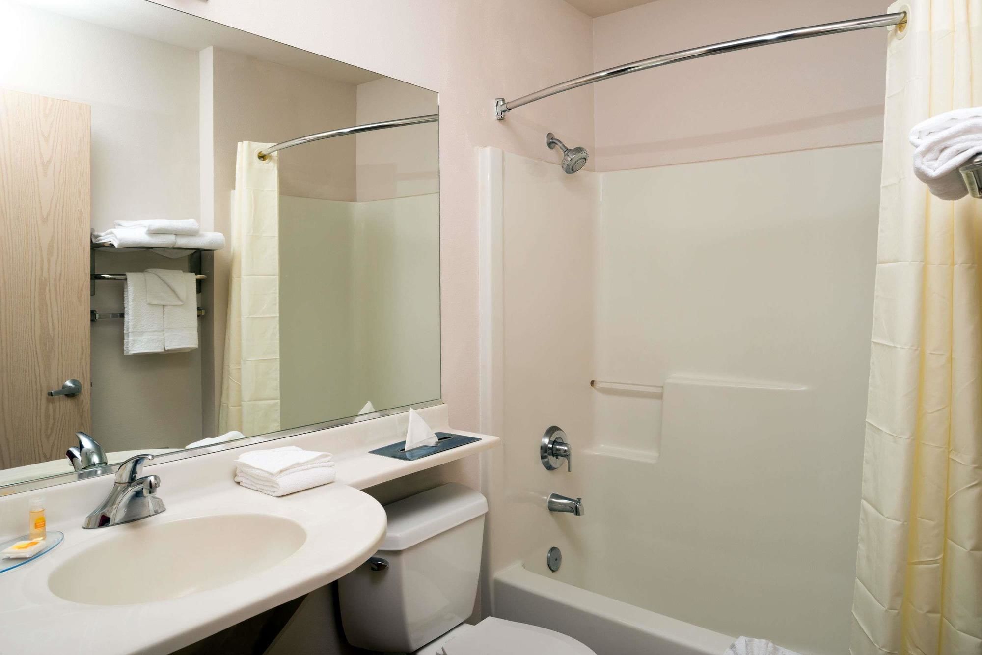 Days Inn & Suites by Wyndham Spokane Airport Airway Heights