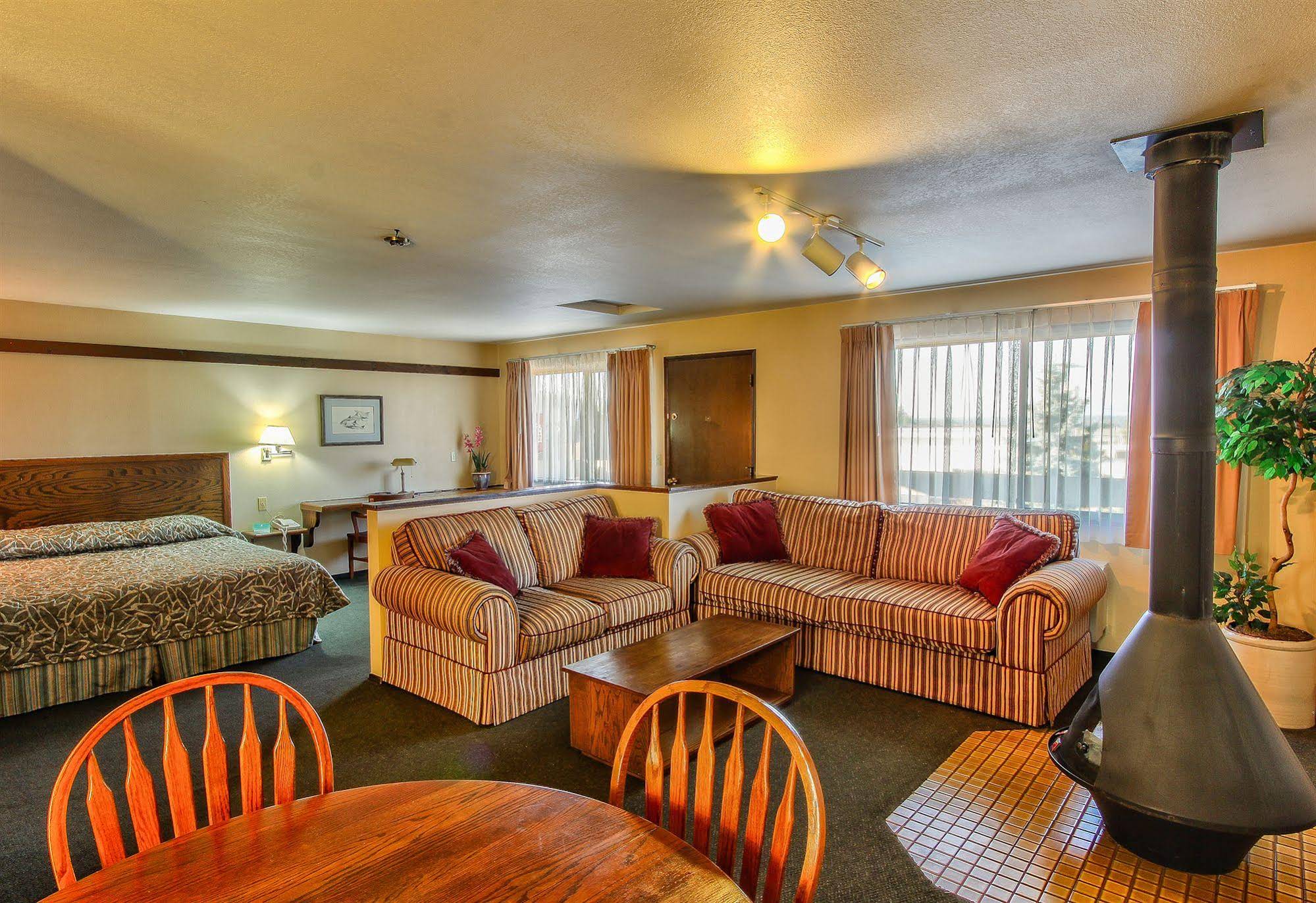 Islands Inn
