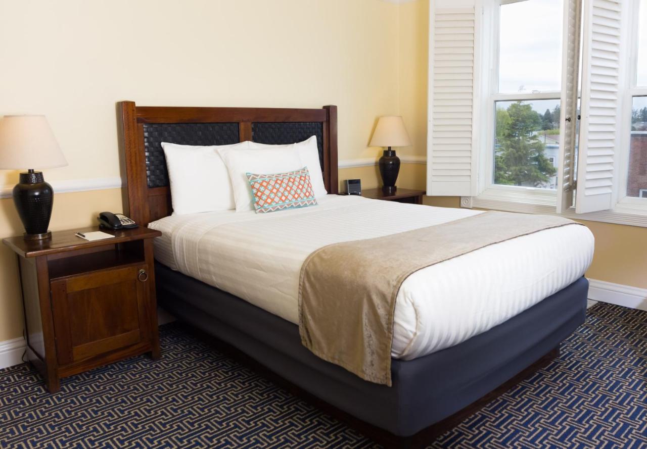 Majestic Inn & Spa