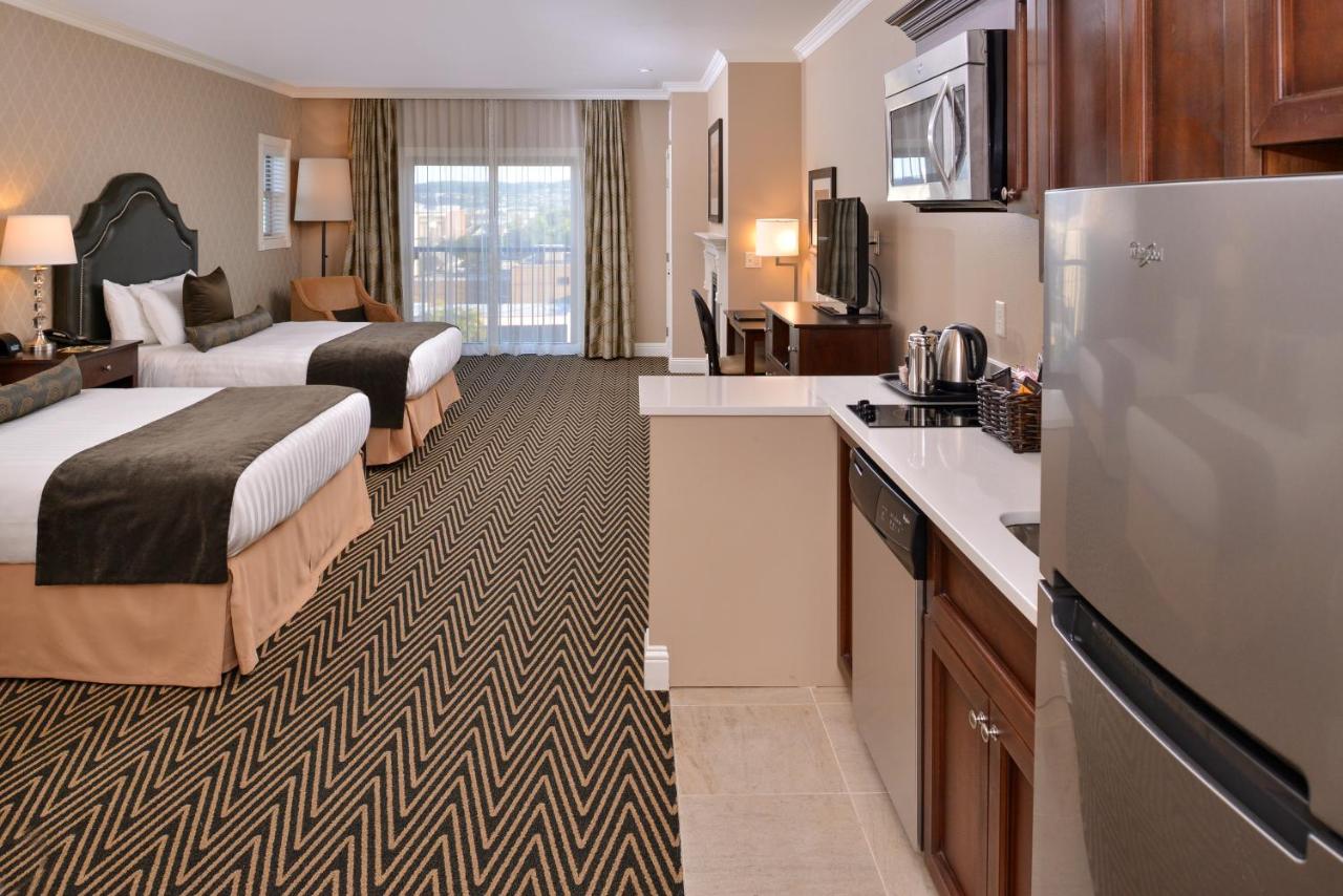 Majestic Inn & Spa
