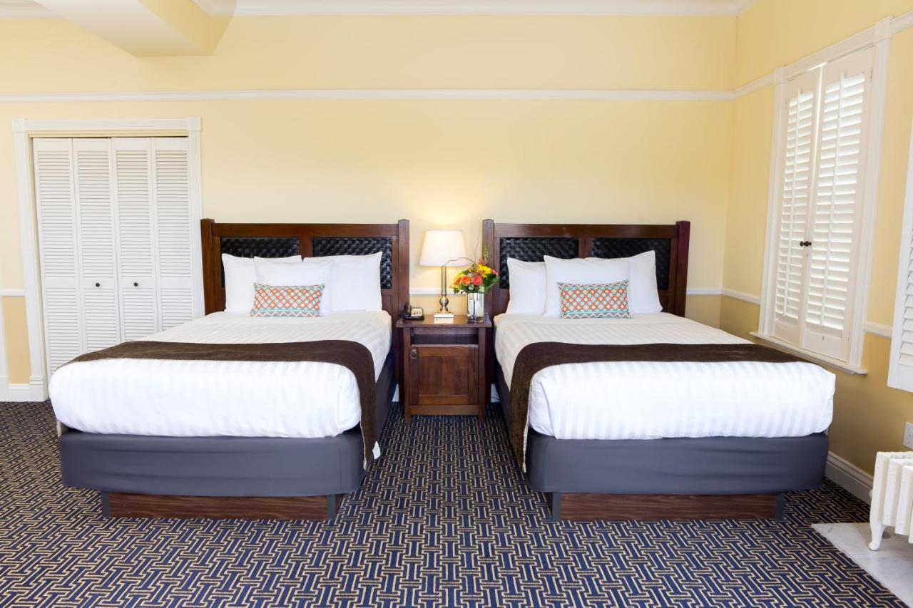 Majestic Inn & Spa