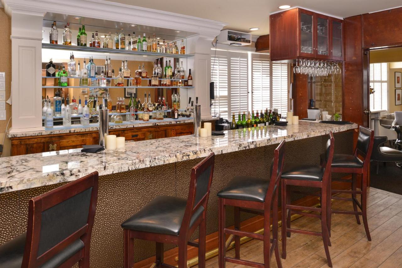 Majestic Inn & Spa