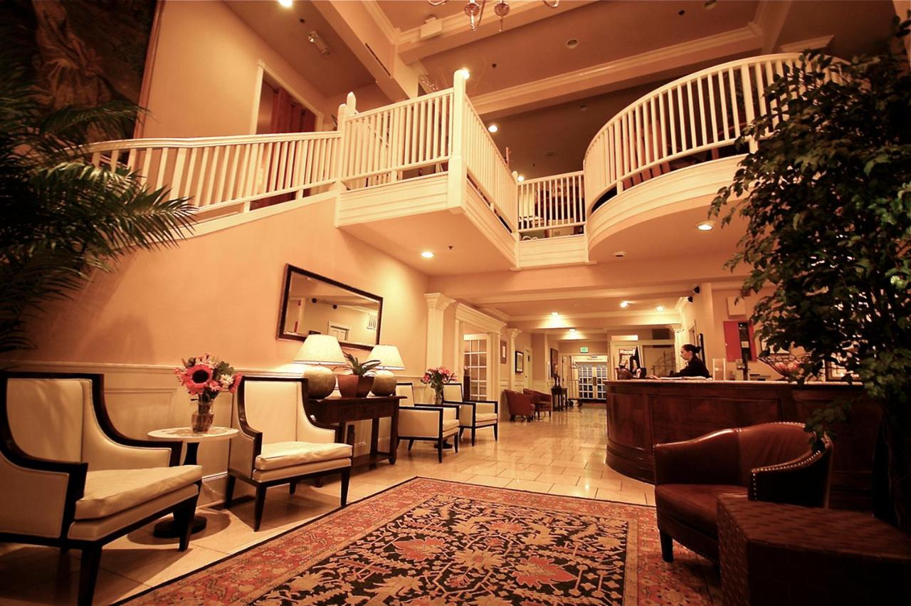Majestic Inn & Spa