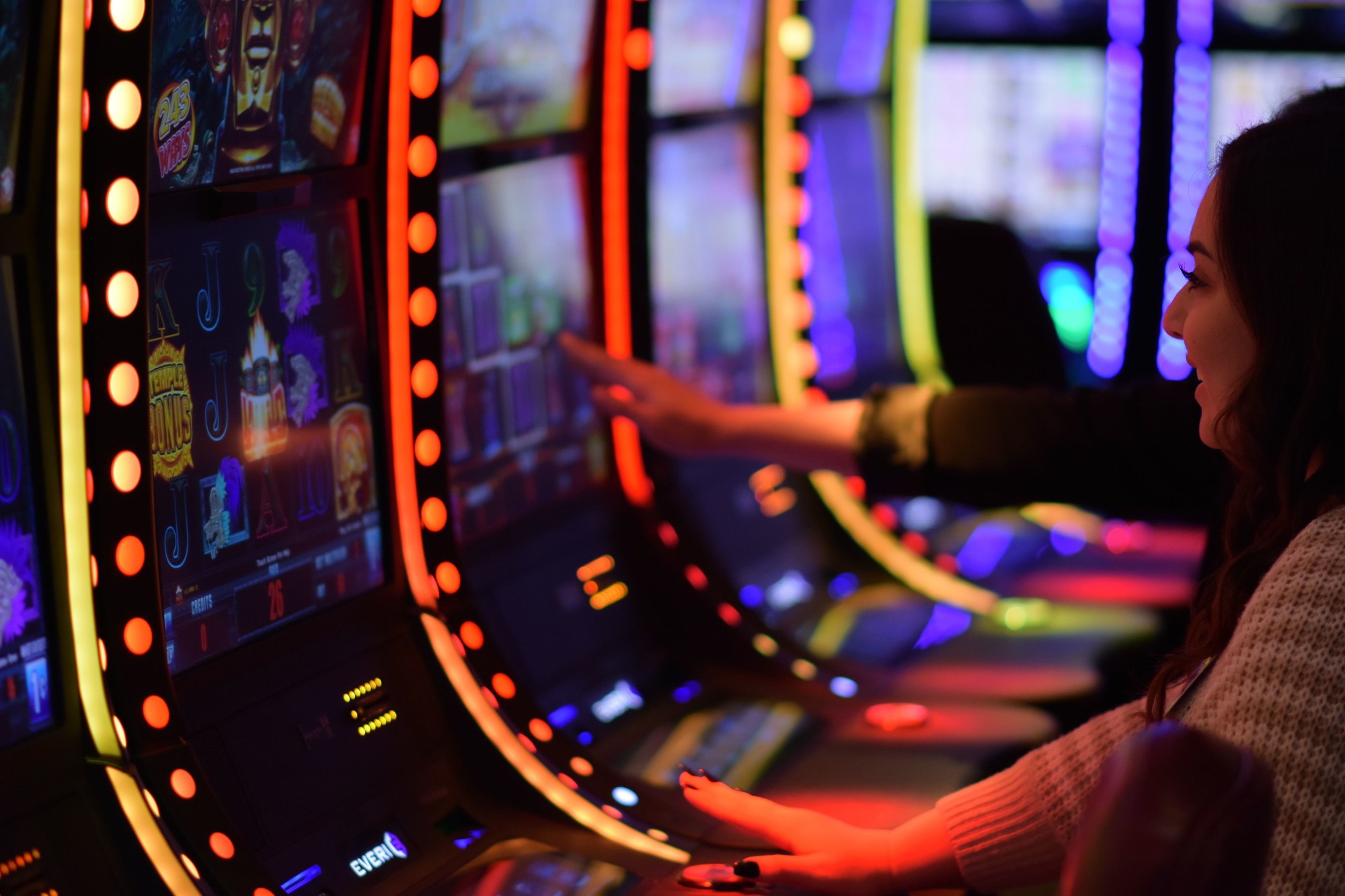 Angel of the Winds Casino Hotel