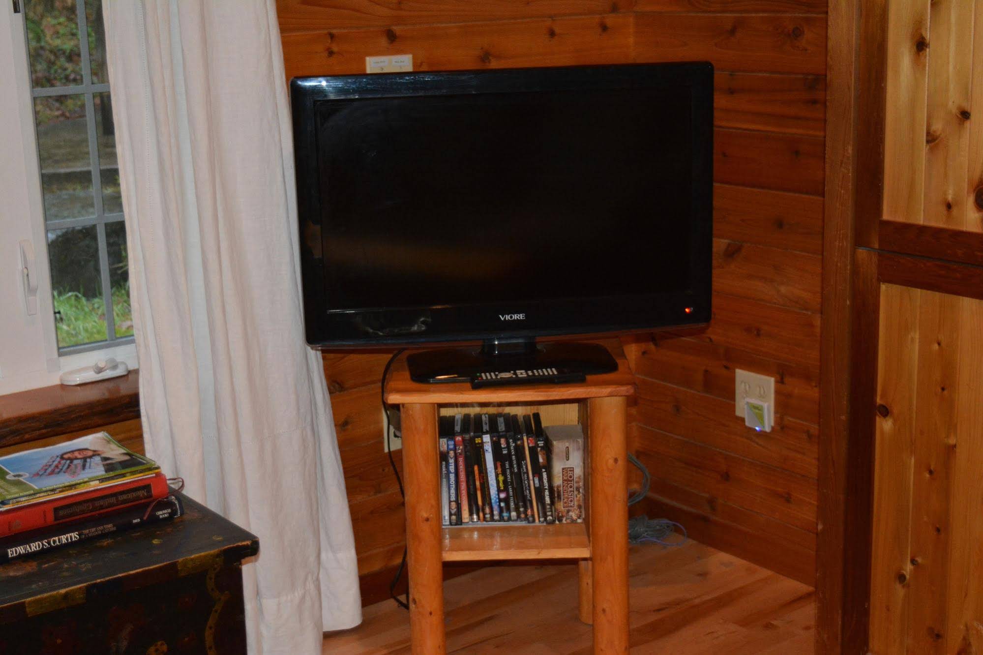Copper Creek Inn, Cabins and Lodge