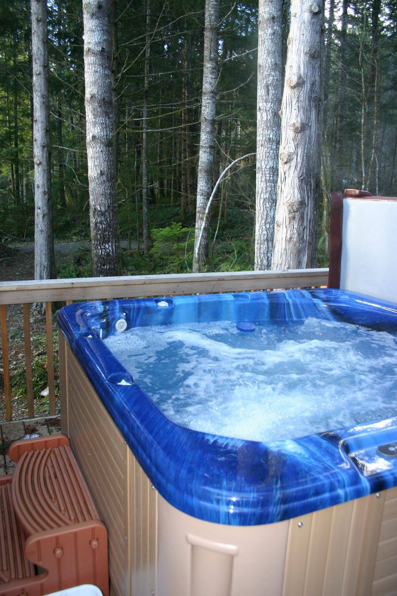 Copper Creek Inn, Cabins and Lodge