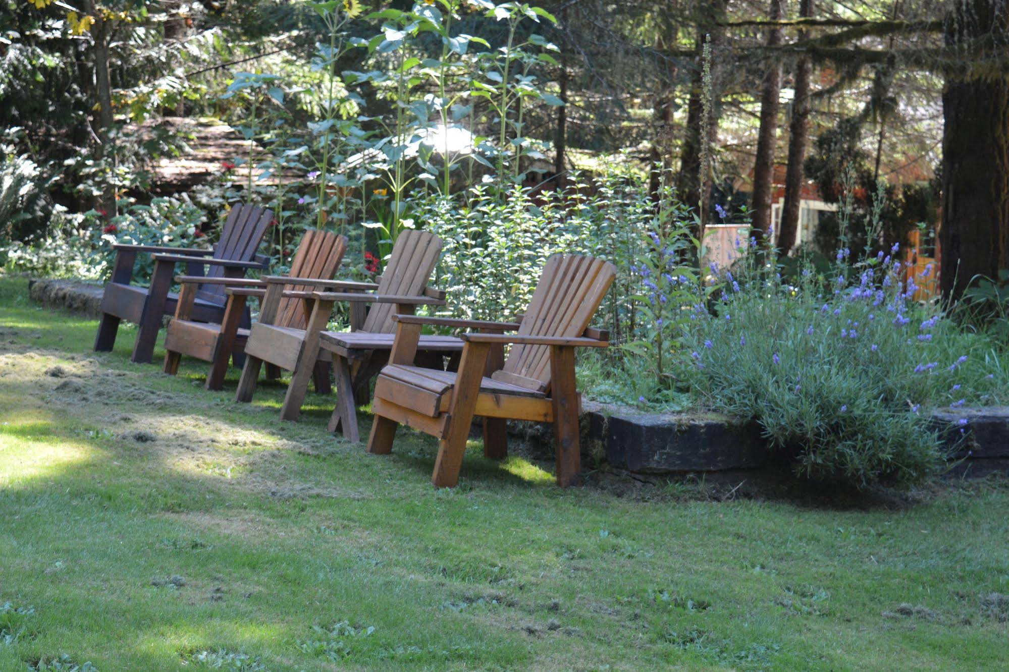 Copper Creek Inn, Cabins and Lodge