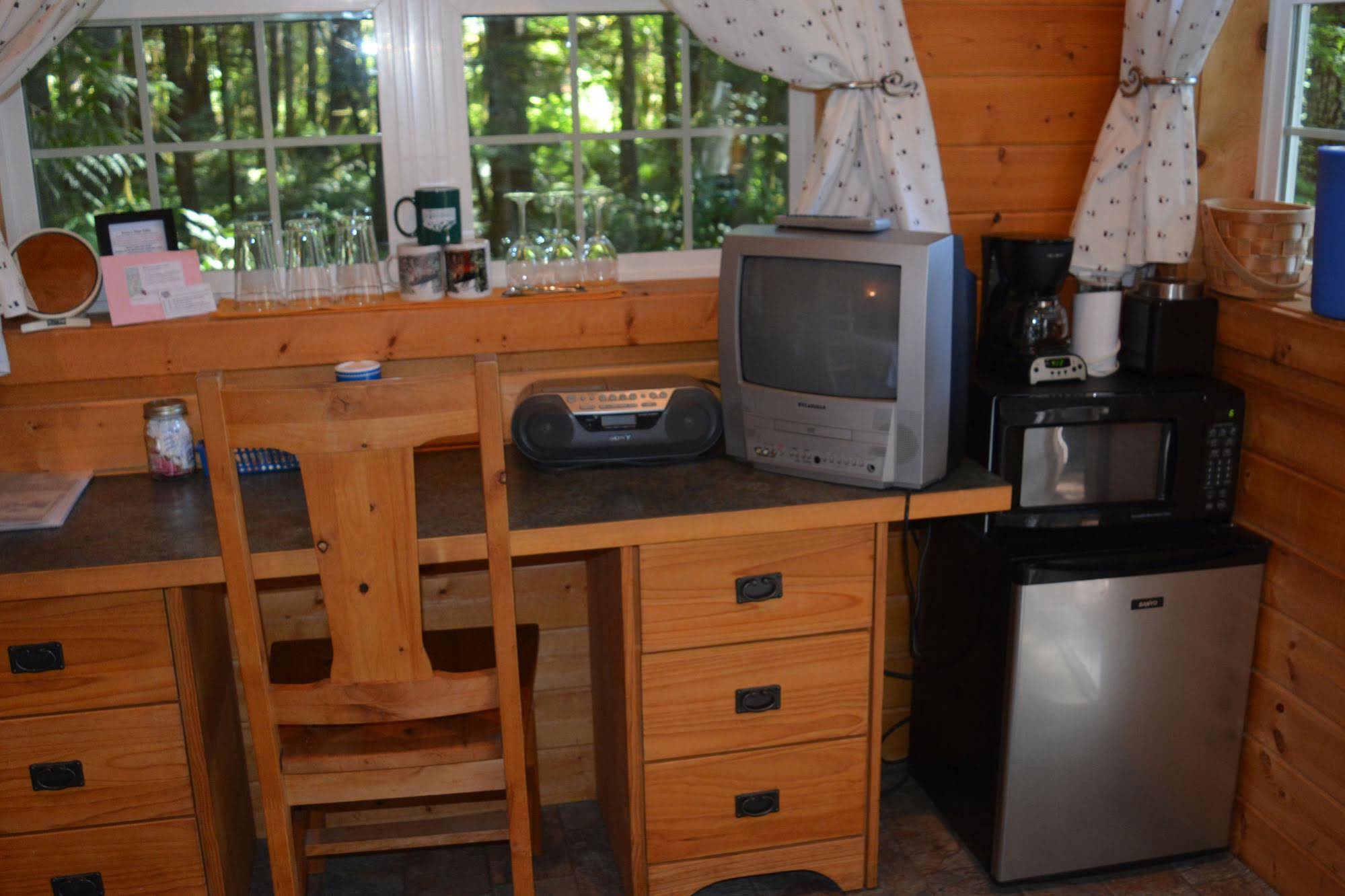 Copper Creek Inn, Cabins and Lodge