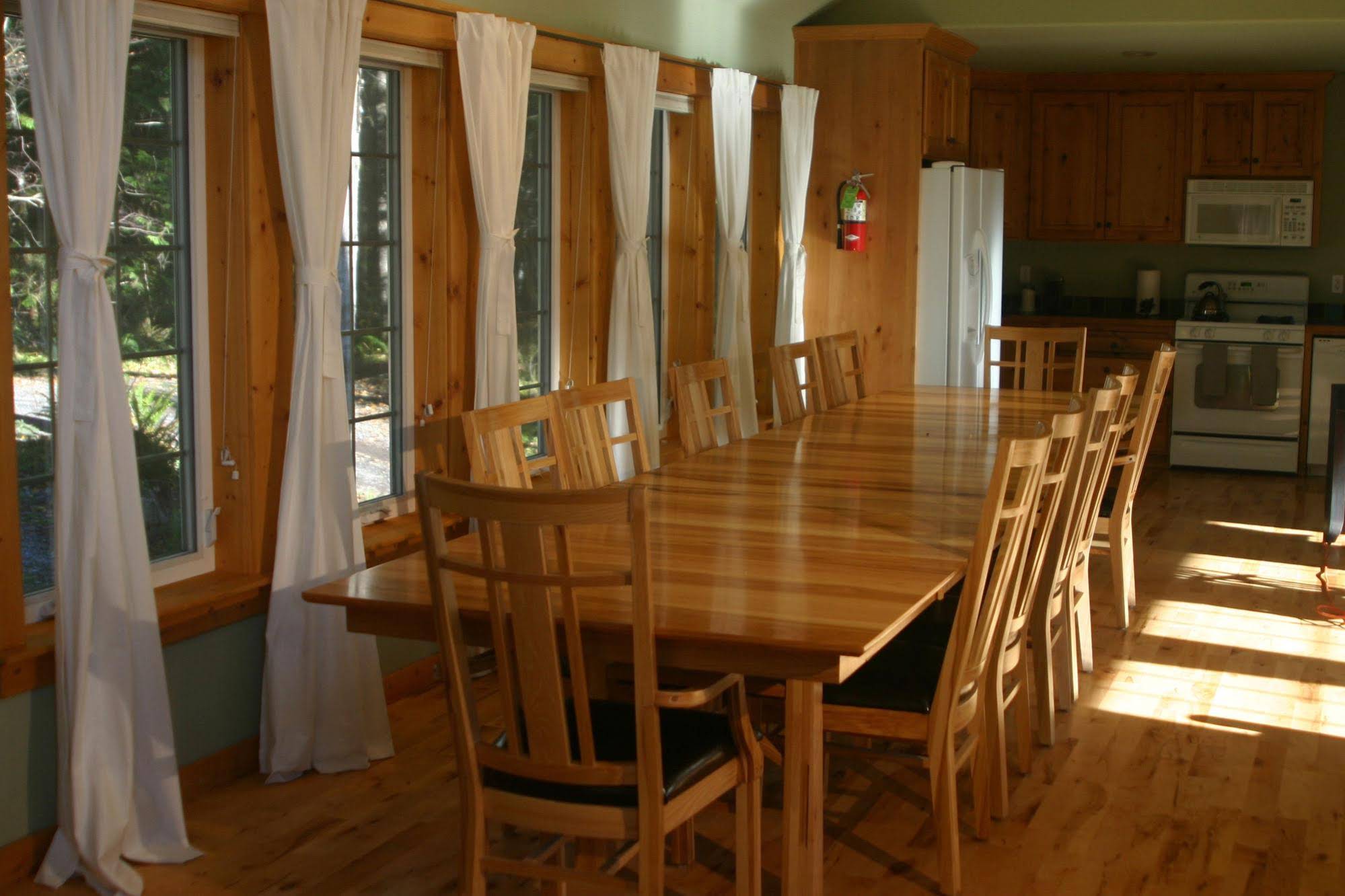 Copper Creek Inn, Cabins and Lodge