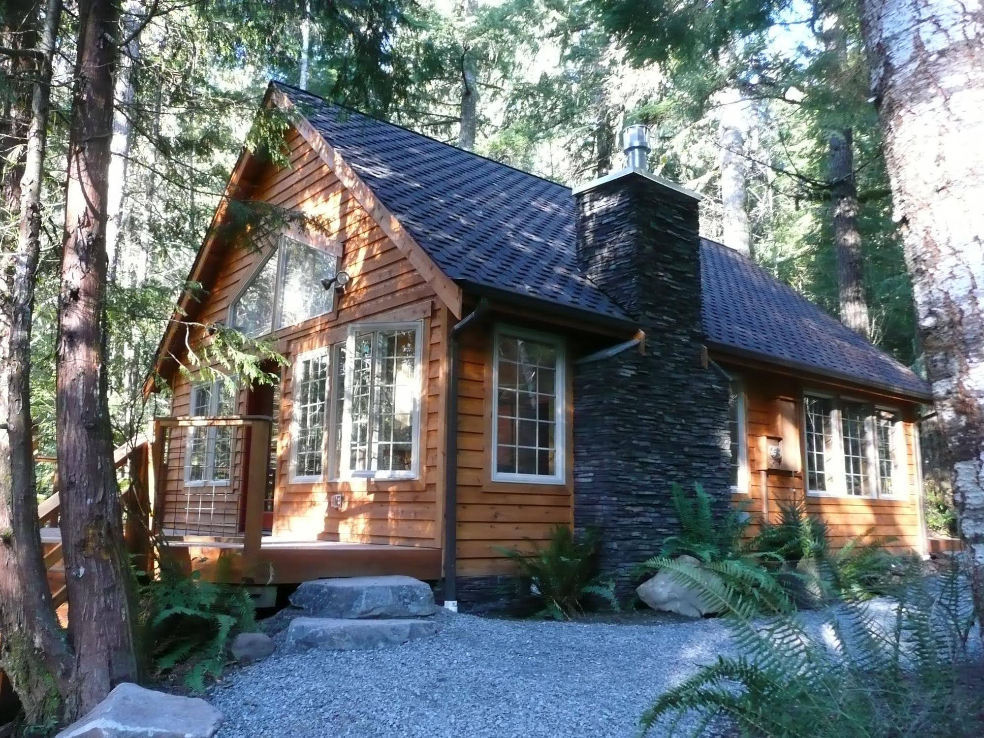 Copper Creek Inn, Cabins and Lodge