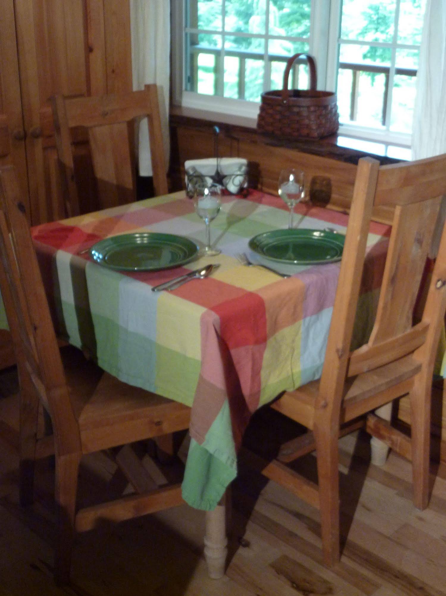 Copper Creek Inn, Cabins and Lodge